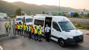 הסעות עובדים עם מוניות ניצב: פתרון תחבורה חכם לארגונים בצפון